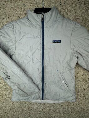 Patagonia Women’s XS Jacket Gray Full Zip Fuzzy Soft Lining W Logo Reversible***